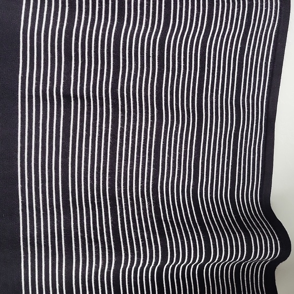 Maurices Black & White Striped Short Sleeved Scoop-Neck Sweater Size XL - Picture 4 of 7